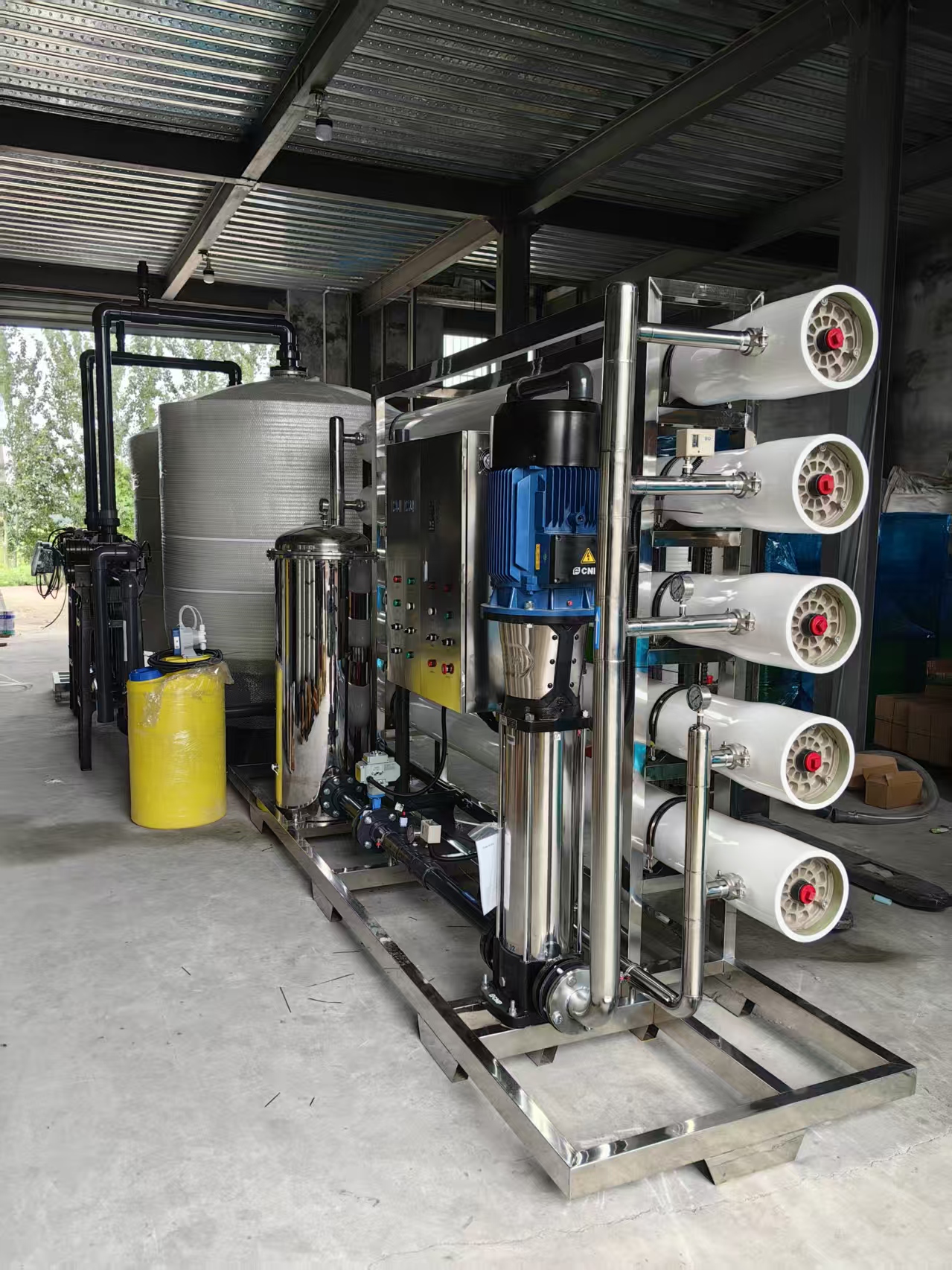 某半导体公司定制的反渗透装置