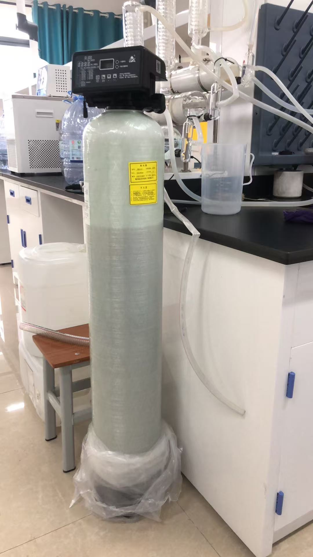 广西大学实验室的0.5吨软水器已上岗